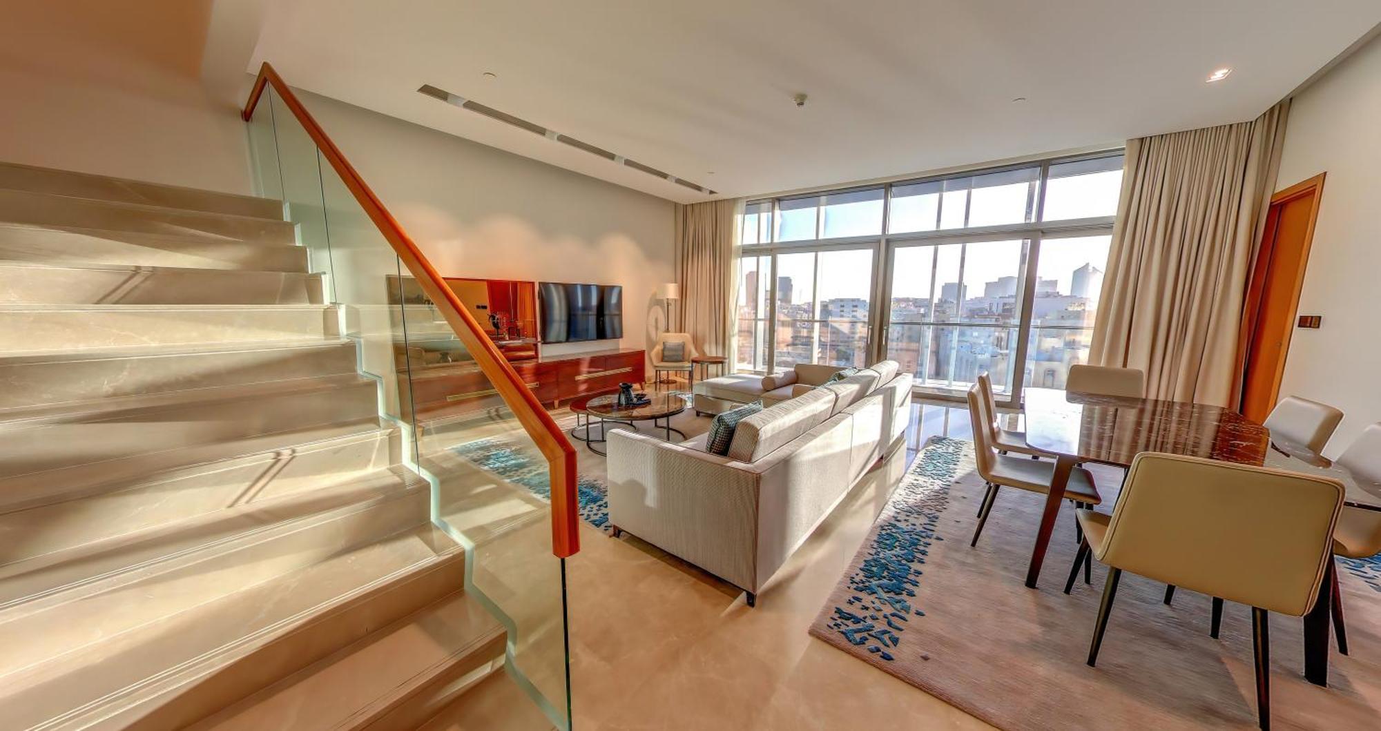 Banyan Tree Doha At La Cigale Mushaireb المظهر الخارجي الصورة A living room in a typical apartment