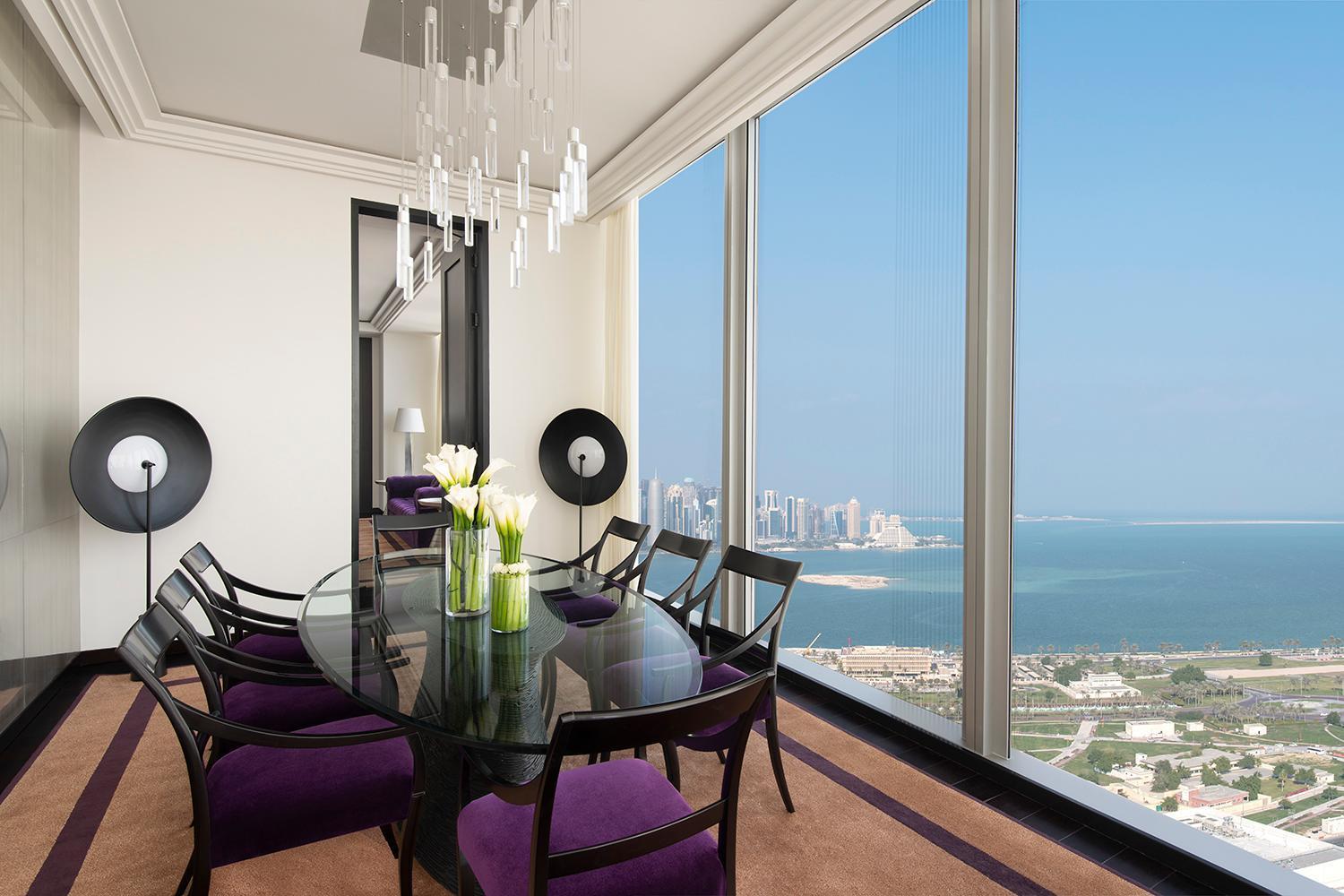 Banyan Tree Doha At La Cigale Mushaireb الغرفة الصورة A view from a penthouse apartment